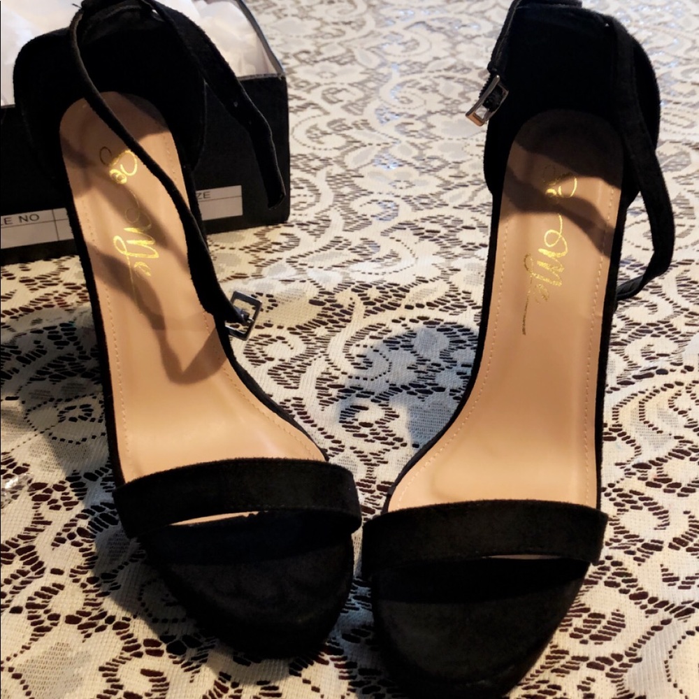 Fashion Nova “ Raised Right Heels”